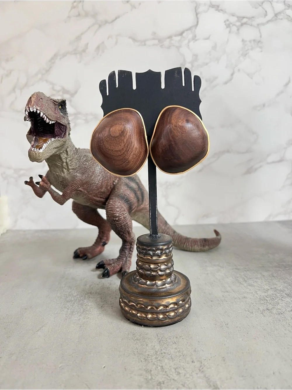 cult gaia natural walnut